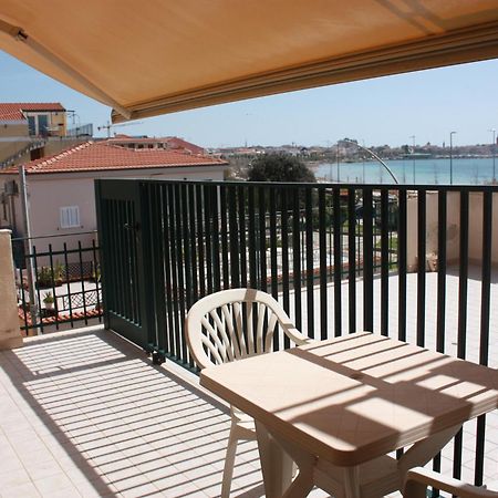 B&B Viadelmare Алгеро Екстериор снимка